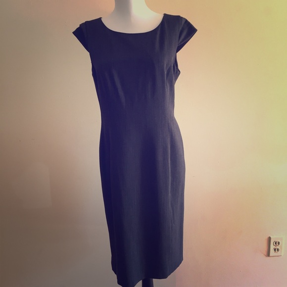 NWT Sutton Studio dress