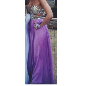 Long flowing prom dress opalescent/lavender