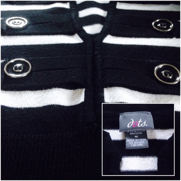 Dots Tops - โญ๏ธ Cute Black & White Striped Sweater Dots Tops - โญ๏ธ Cute Black & White Striped Sweater