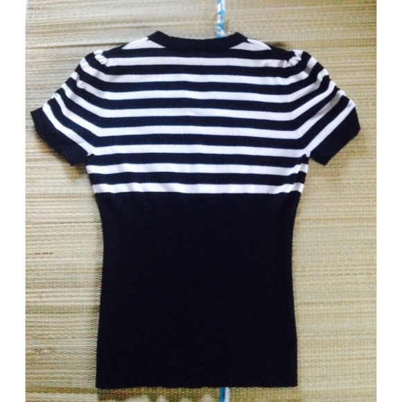Dots Tops - โญ๏ธ Cute Black & White Striped Sweater Dots Tops - โญ๏ธ Cute Black & White Striped Sweater