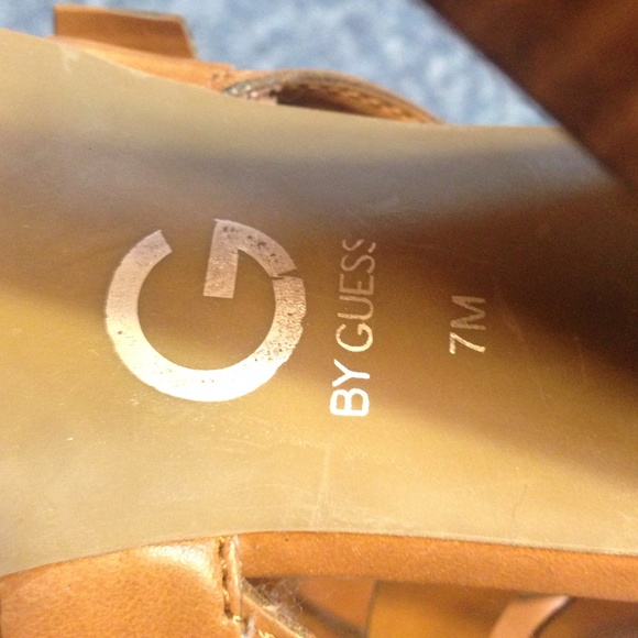 Guess Heels - Picture 4 of 4