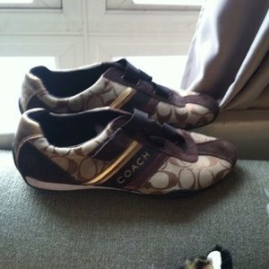 Coach tennis shoes size 9 1/2