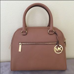 ❌SOLD❌ Authentic Michael Kors Leather Satchel