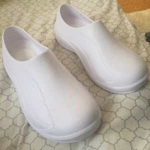 Brand new nurse shoes