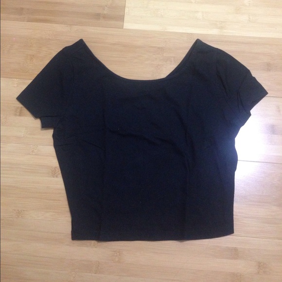 Black crop top