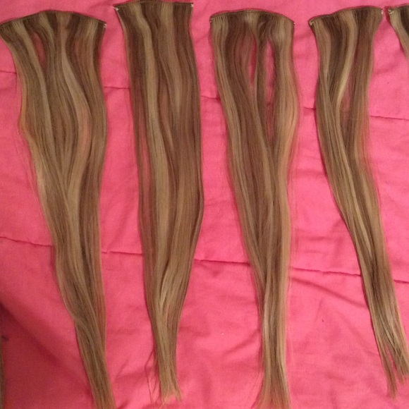 SOLD!!Foxylocks latte blonde extensions