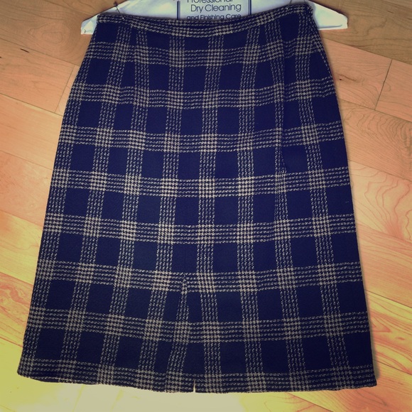 {Ann Taylor} petite 2P skirt