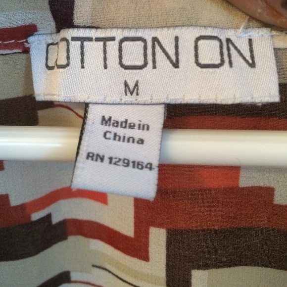 Patterned Blouse - Picture 2 of 4