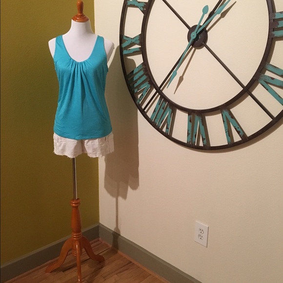 Sleeveless Shell - Picture 2 of 3