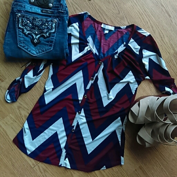 CHEVRON 3/4 SLEEVE TOP