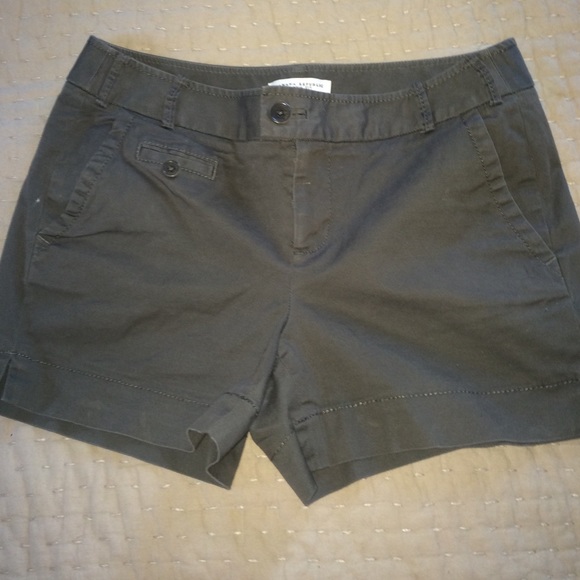 Banana Republic Pants - Banana Republic shorts