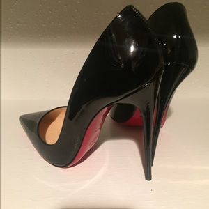 Christian Louboutin So Kate