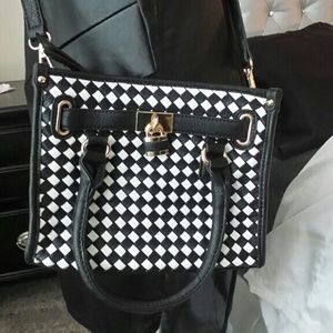 Crossbody black and white handbag