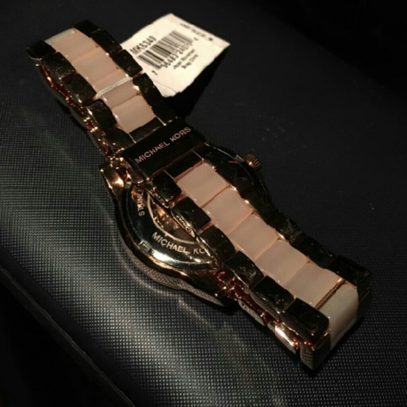 Michael Kors Watch Rose Gold - Picture 2 of 3