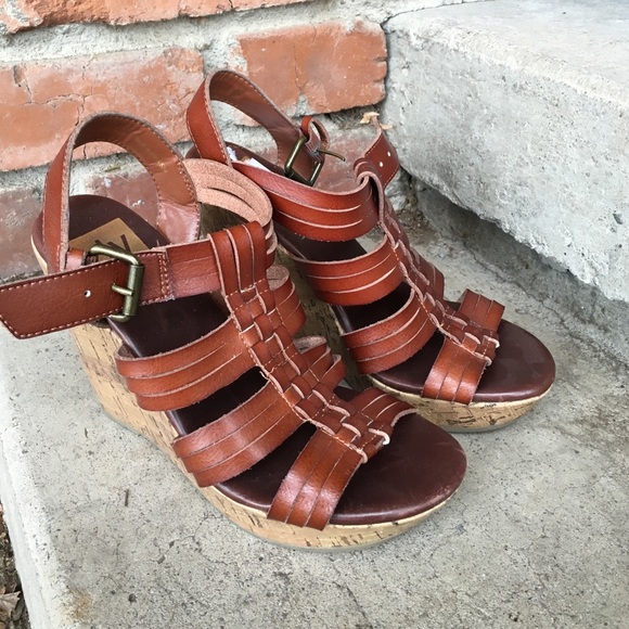 Dolce Vita Wedge Sandal - Picture 1 of 3
