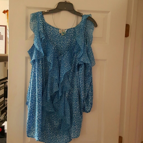 Cold-shoulder top - Picture 2 of 3