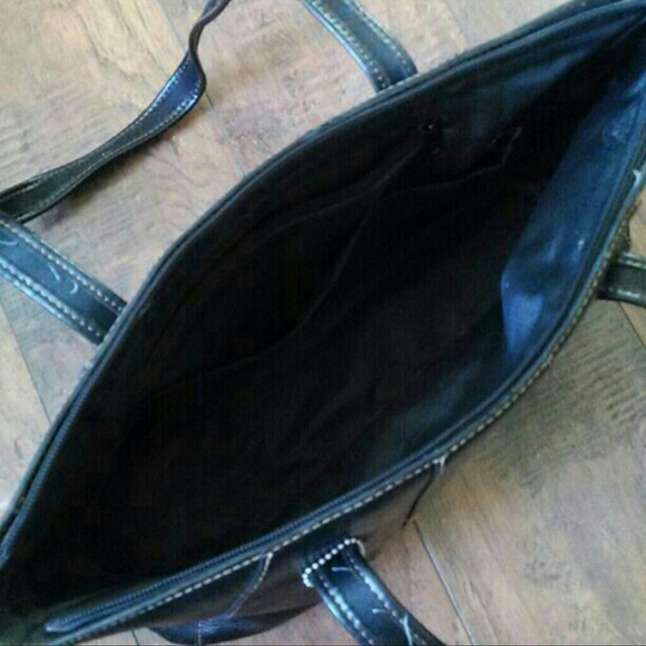 Kenneth Cole Handbag - Picture 2 of 4