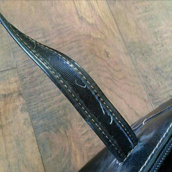 Kenneth Cole Handbag - Picture 3 of 4