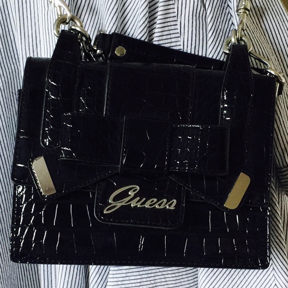 Guess Handbags - Guess cross body
