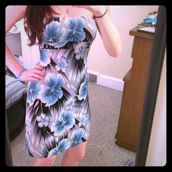 Forever 21 strapless summer dress 🌸