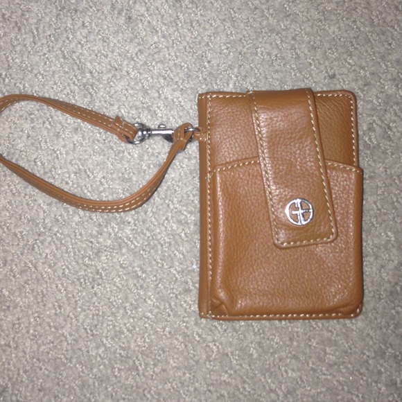 GB Wristlet