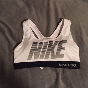Nike Pro Sports Bra