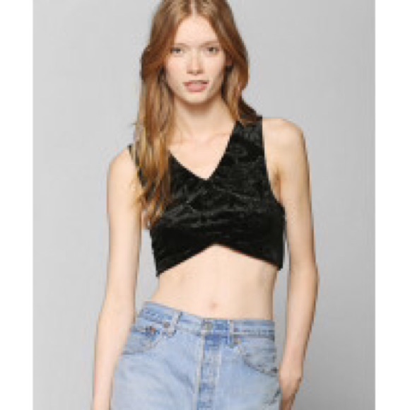 ❤️sold❤️UO criss cross velvet deep v crop top