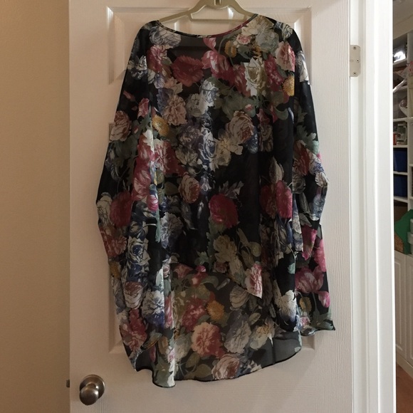 LF multi colored flowy top