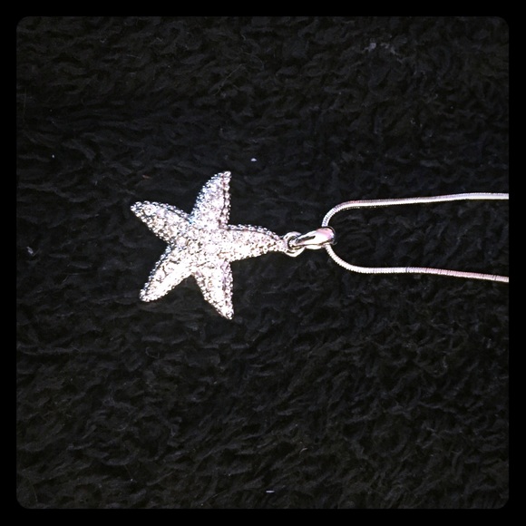 Silver starfish necklace