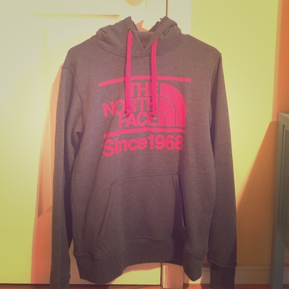🎉NEW HOODIE🎉