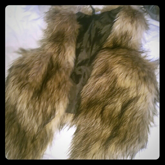 H&M Furry vest