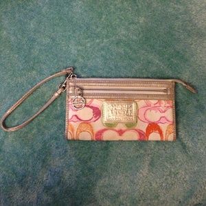 Coach Poppy Wristlet