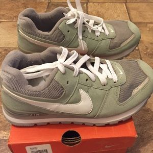 Nike Air Predecessor sneaker