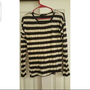 MUST GO!! Striped comfy shirt