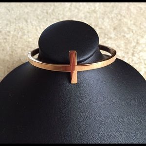 Rose gold stainless steel cross bracelet