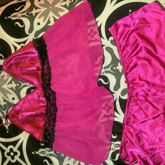 Fushia nightie boyshorts loose fit with black lace
