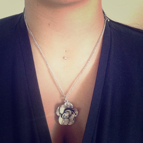 Flower necklace