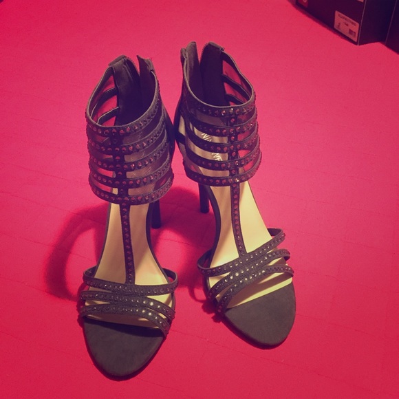 Size 7W Nine West Dark Gray Formal Shoes