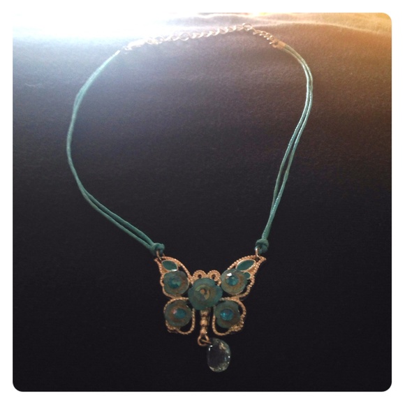 Butterfly necklace - Picture 1 of 1