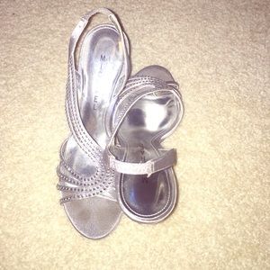 Silver & sequence size 6 1/2 shoe
