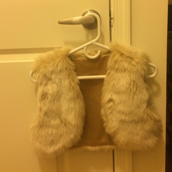 Gold faux fur bolero