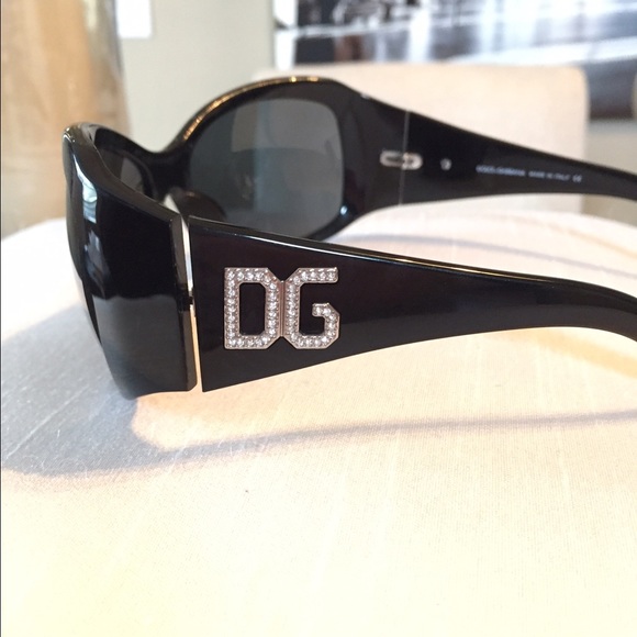 🚫SOLD🚫 Dolce & Gabbana sunglasses - Picture 3 of 3