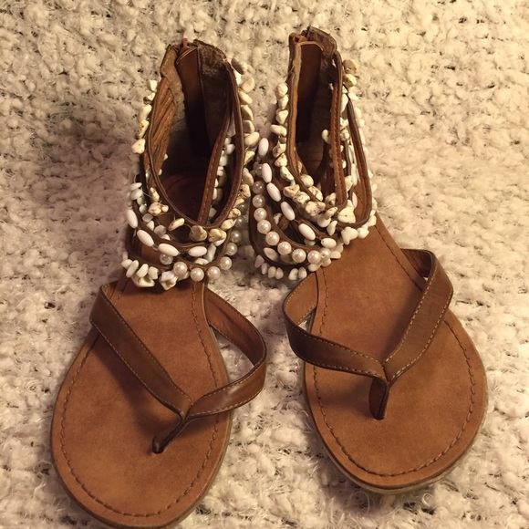 Incredibly cute seashell sandals