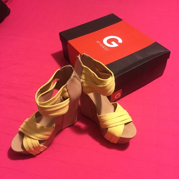 Yellow wedge shoes by Guess - Picture 2 of 2