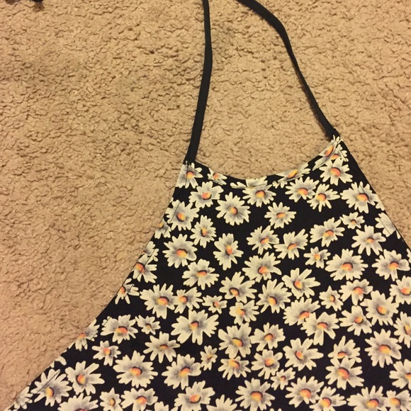 never worn. daisy halter top from pacsun - Picture 2 of 3