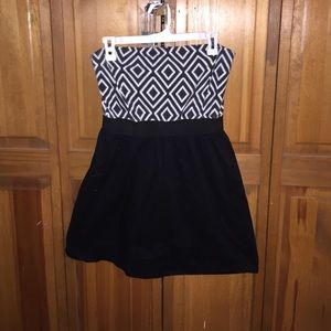 Cute, mini dress! Great for a teen
