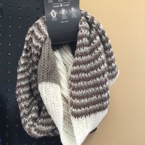 Infinity scarf