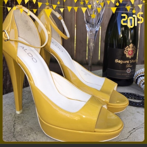 Stylist Aldo heels!