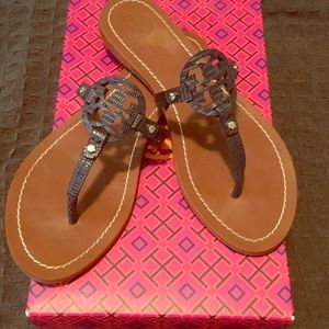 Tory Burch Mini Miller Flat Navy Thong