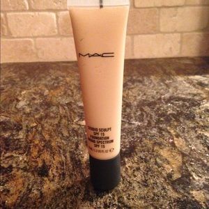 Mac studio sculpt foundation NW25